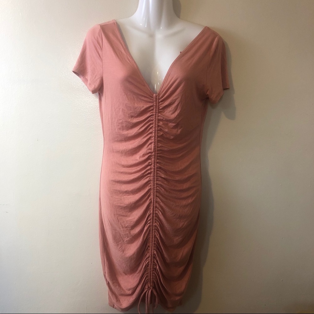 ❌SOLD❌Fashion Nova Heart and Hips Ruched Dress - Picture 6 of 8